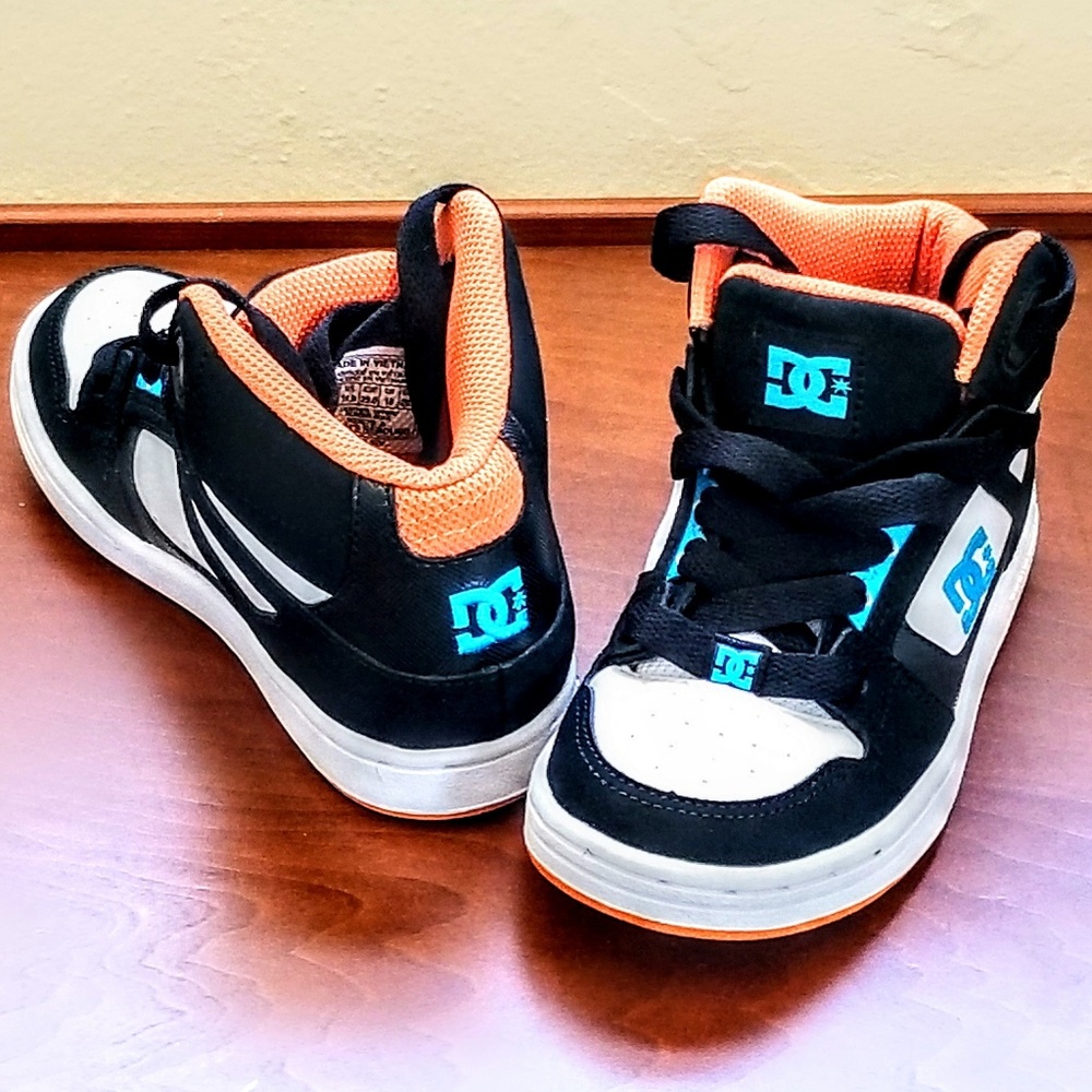 DC skater hightops.